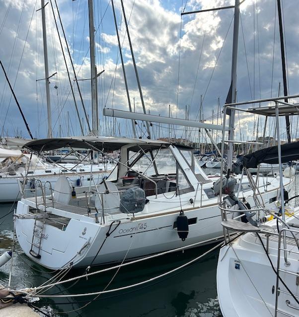 slider 1 Beneteau Oceanis 45